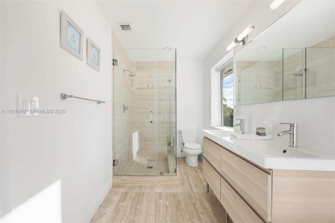 For Sale: $2,069,000 (3 beds, 2 baths, 1849 Square Feet)