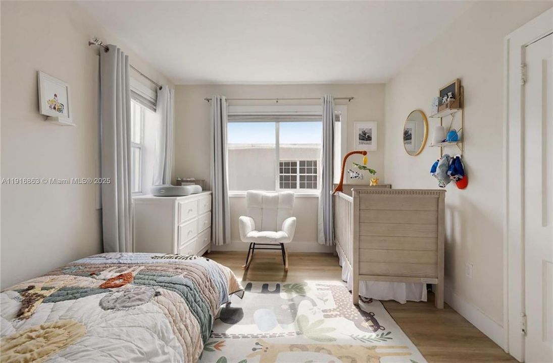 For Sale: $714,990 (2 beds, 2 baths, 896 Square Feet)