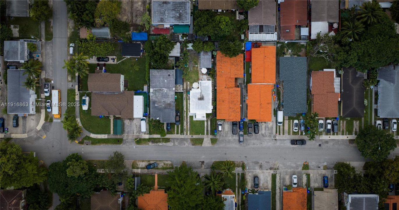 For Sale: $714,990 (2 beds, 2 baths, 896 Square Feet)