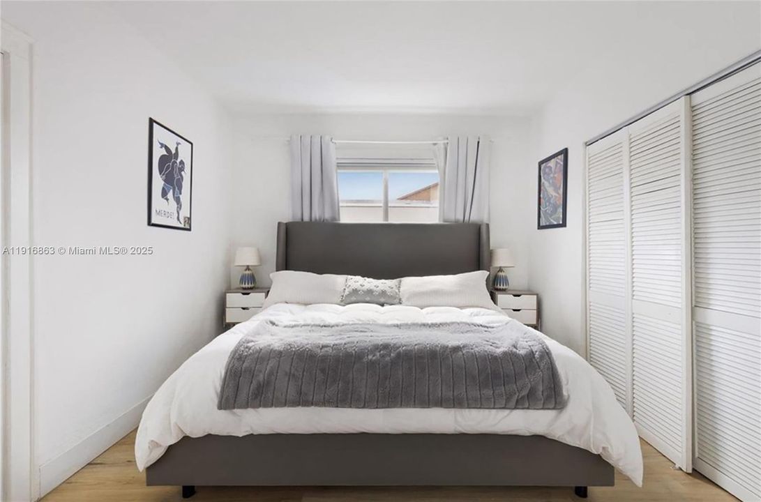 For Sale: $714,990 (2 beds, 2 baths, 896 Square Feet)