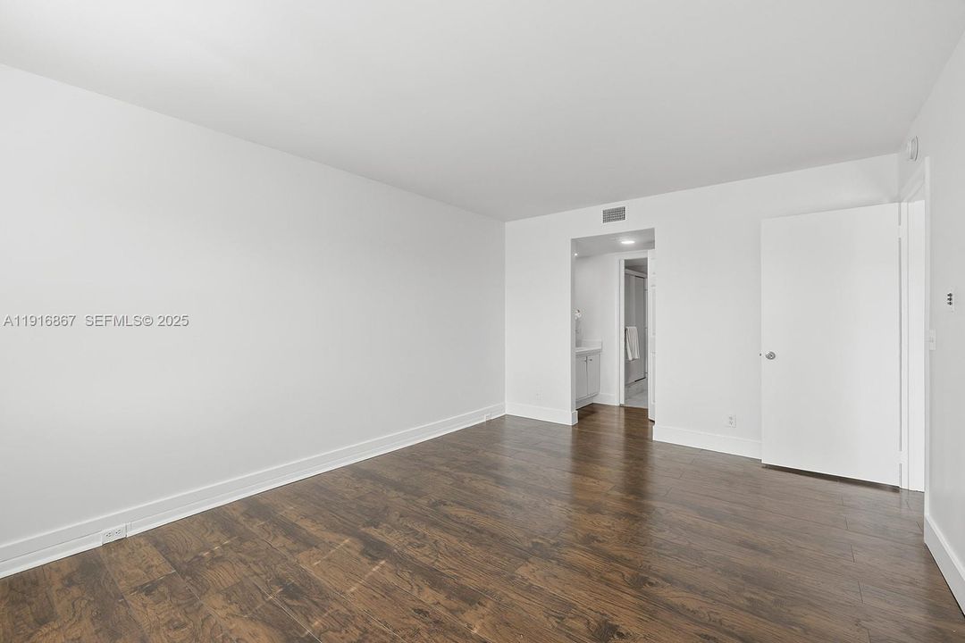 В аренду: $2,300 (2 спален, 2 ванн, 1192 Квадратных фут)