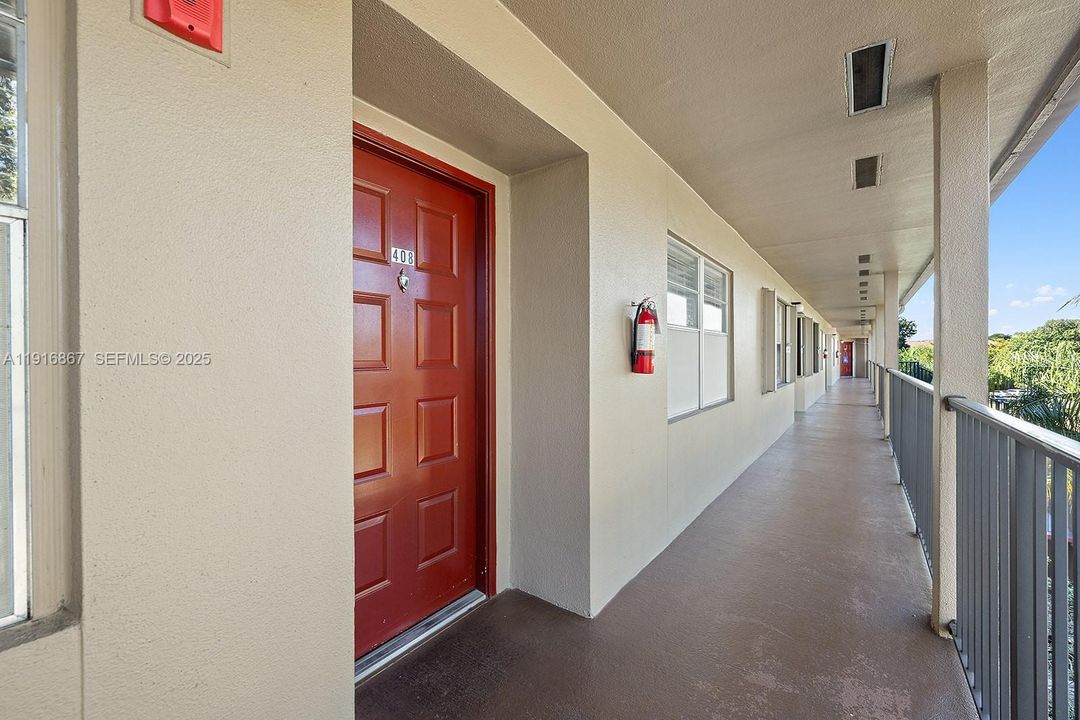 В аренду: $2,300 (2 спален, 2 ванн, 1192 Квадратных фут)