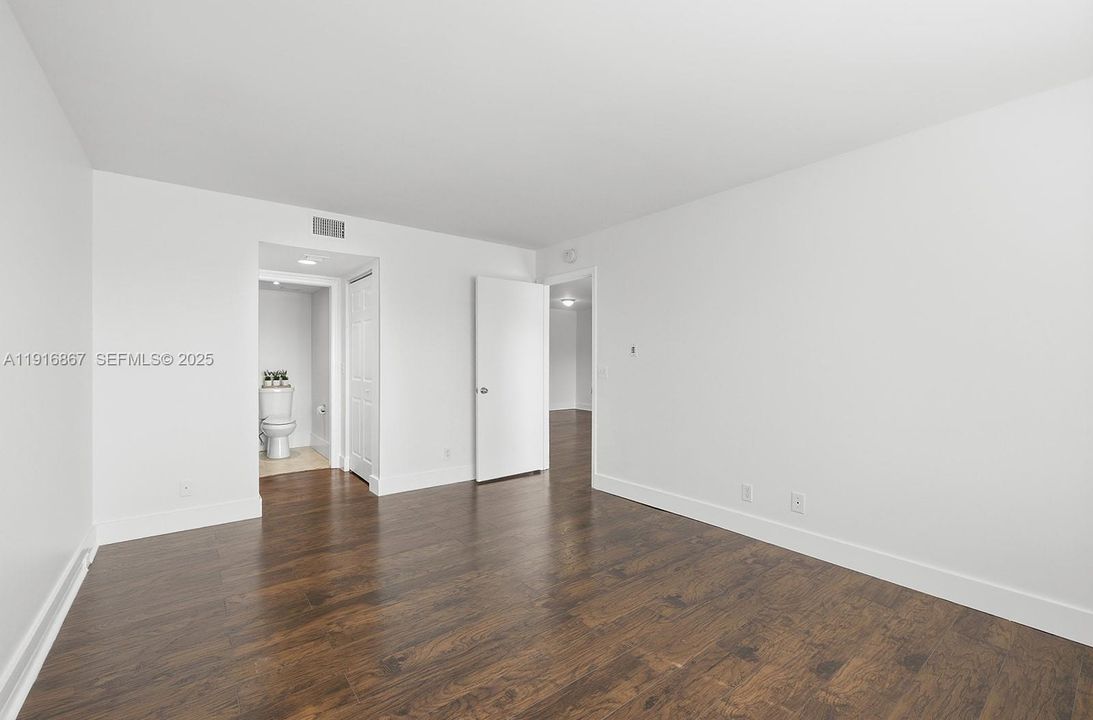 В аренду: $2,300 (2 спален, 2 ванн, 1192 Квадратных фут)