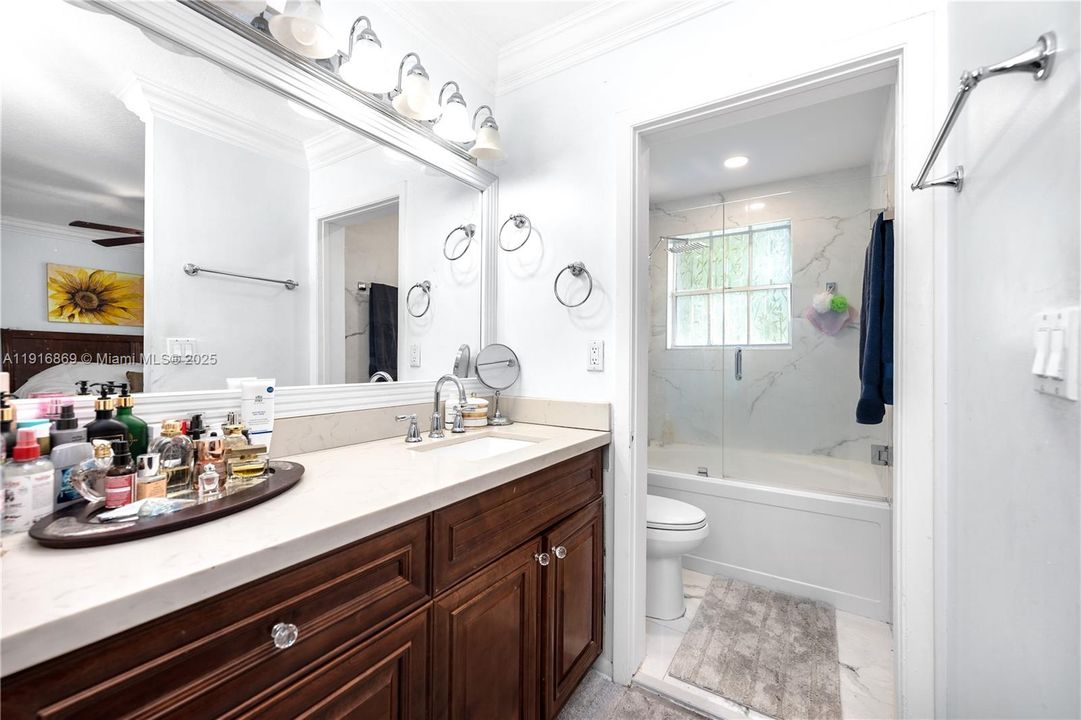 En Venta: $475,000 (2 camas, 2 baños, 1250 Pies cuadrados)