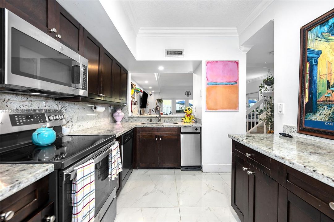 En Venta: $475,000 (2 camas, 2 baños, 1250 Pies cuadrados)