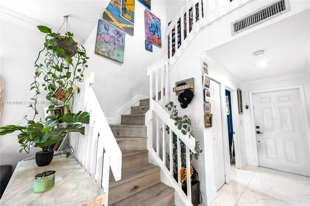 En Venta: $475,000 (2 camas, 2 baños, 1250 Pies cuadrados)