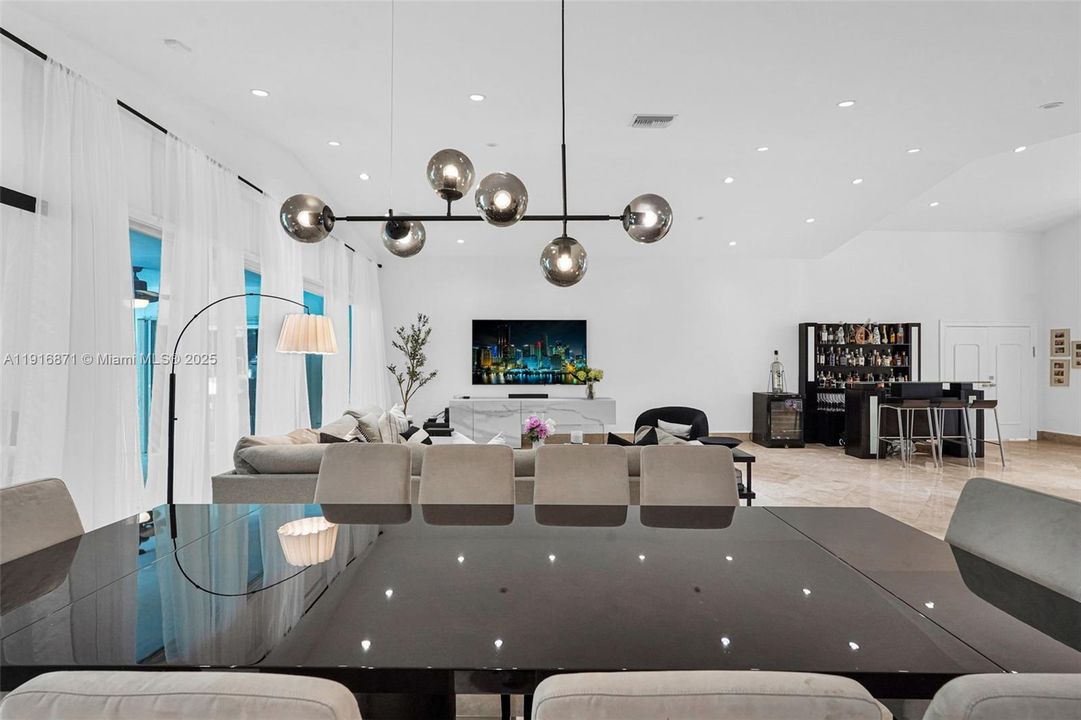 待售: $8,500,000 (3 贝兹, 4 浴室, 3764 平方英尺)