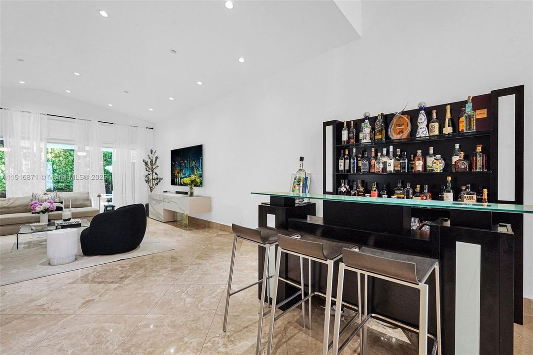 待售: $8,500,000 (3 贝兹, 4 浴室, 3764 平方英尺)