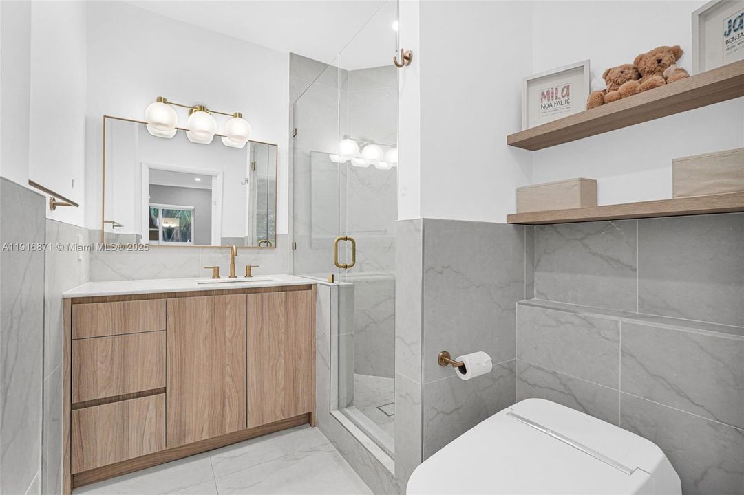 待售: $8,500,000 (3 贝兹, 4 浴室, 3764 平方英尺)