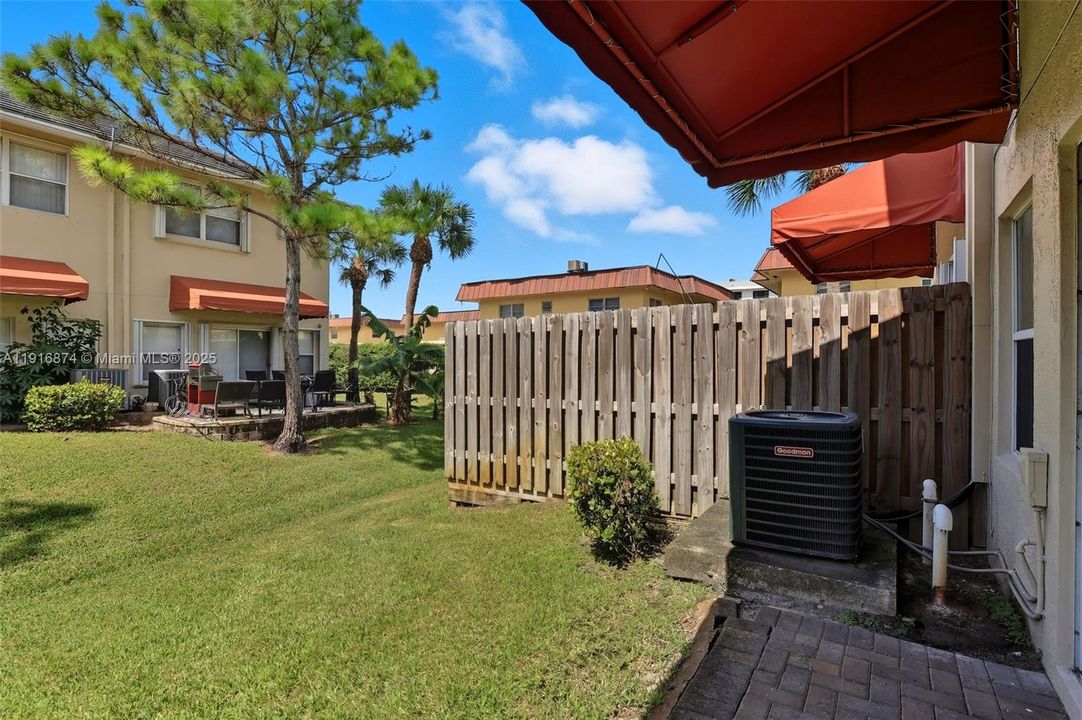 En Venta: $355,000 (3 camas, 2 baños, 1574 Pies cuadrados)