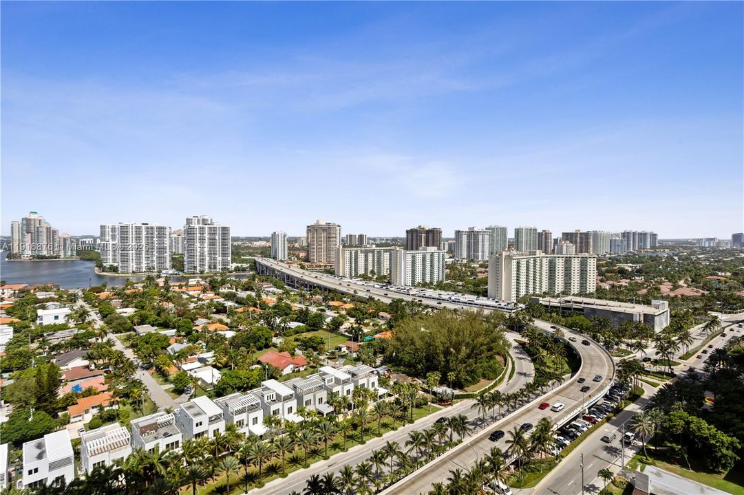 For Rent: $11,000 (2 beds, 2 baths, 1147 Square Feet)