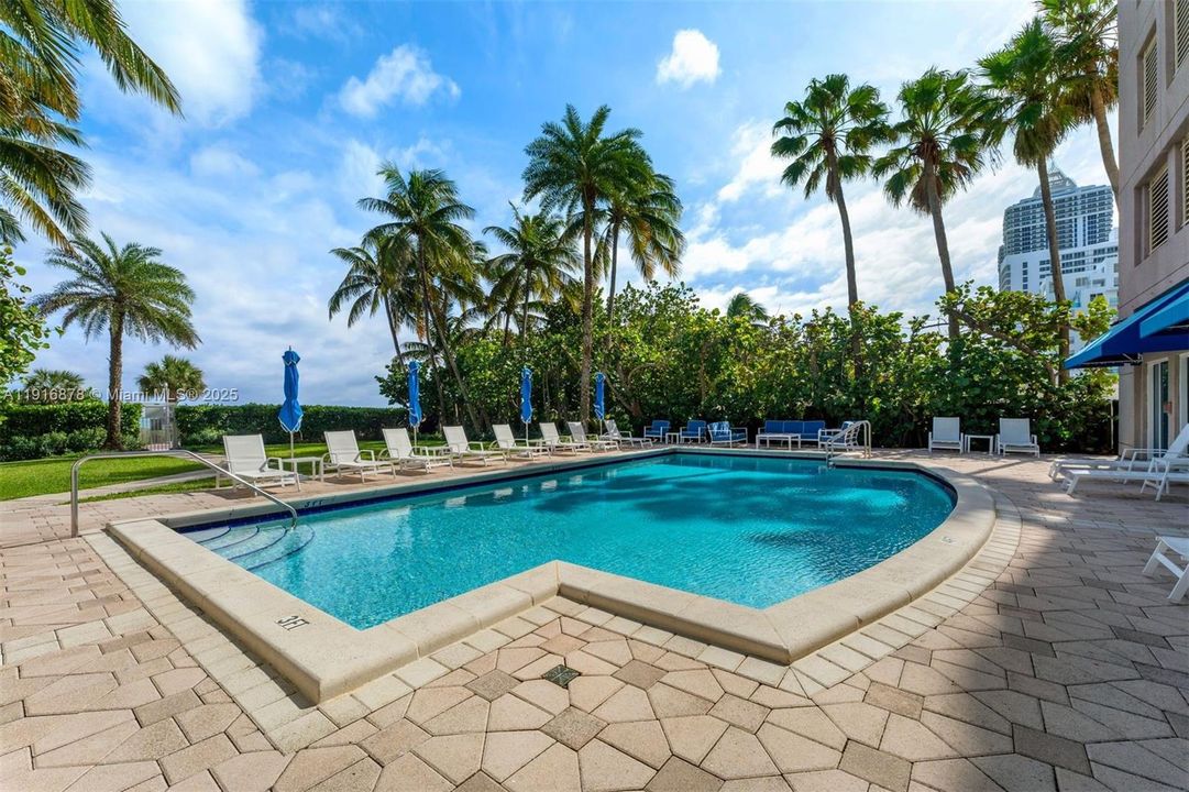 For Rent: $39,950 (4 beds, 5 baths, 4370 Square Feet)