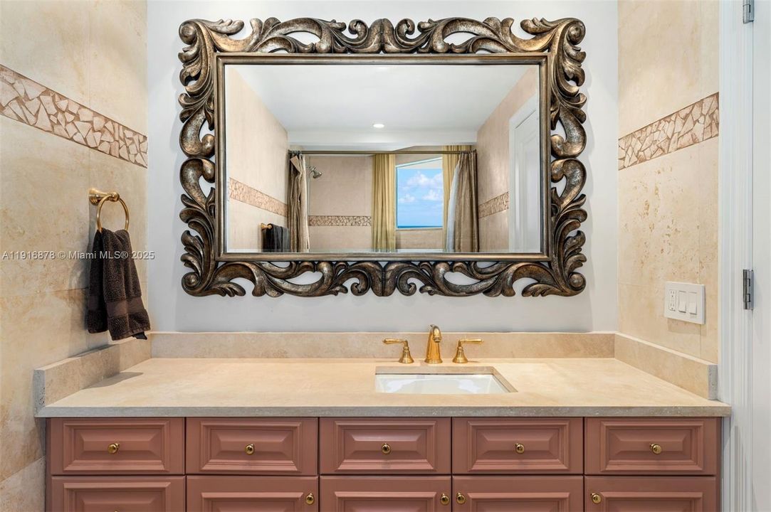 For Rent: $39,950 (4 beds, 5 baths, 4370 Square Feet)