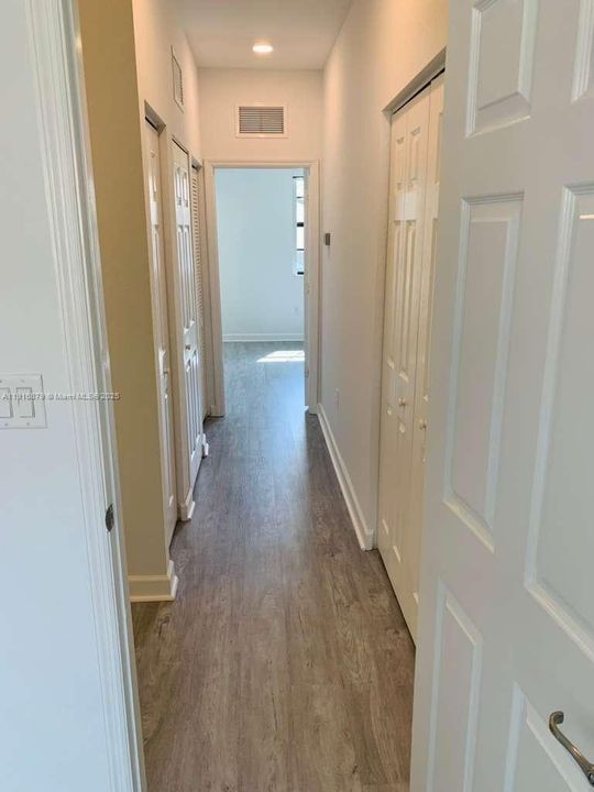 Activo con contrato: $2,700 (3 camas, 2 baños, 1422 Pies cuadrados)