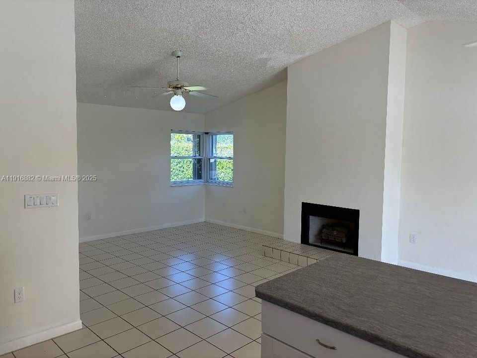 For Sale: $799,500 (3 beds, 2 baths, 1932 Square Feet)