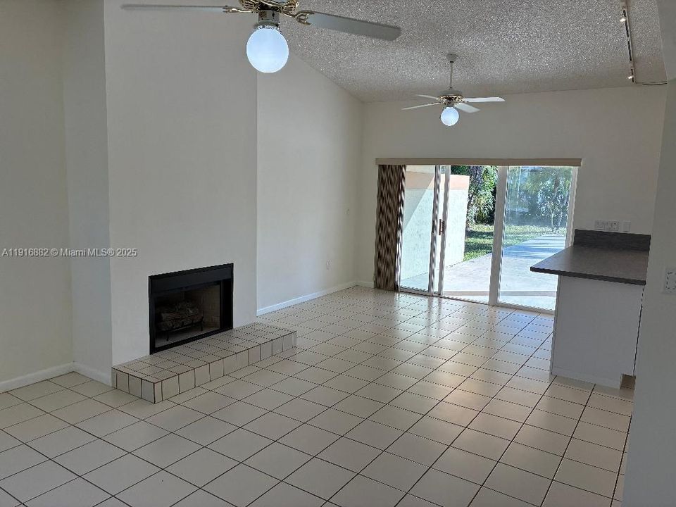 For Sale: $799,500 (3 beds, 2 baths, 1932 Square Feet)