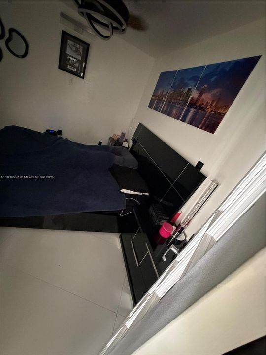 Под контрактом: $3,000 (3 спален, 2 ванн, 1458 Квадратных фут)