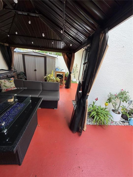 Под контрактом: $3,000 (3 спален, 2 ванн, 1458 Квадратных фут)