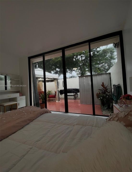 Под контрактом: $3,000 (3 спален, 2 ванн, 1458 Квадратных фут)