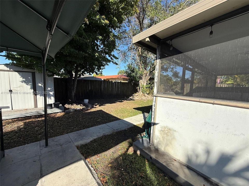 For Rent: $3,300 (4 beds, 2 baths, 2204 Square Feet)