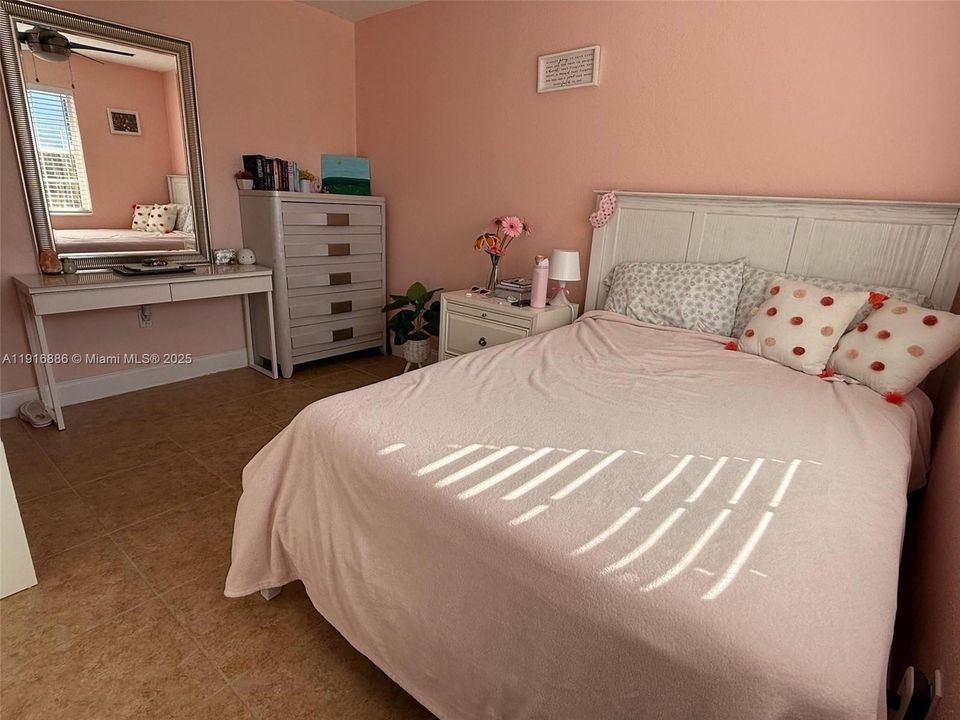 For Rent: $3,300 (4 beds, 2 baths, 2204 Square Feet)