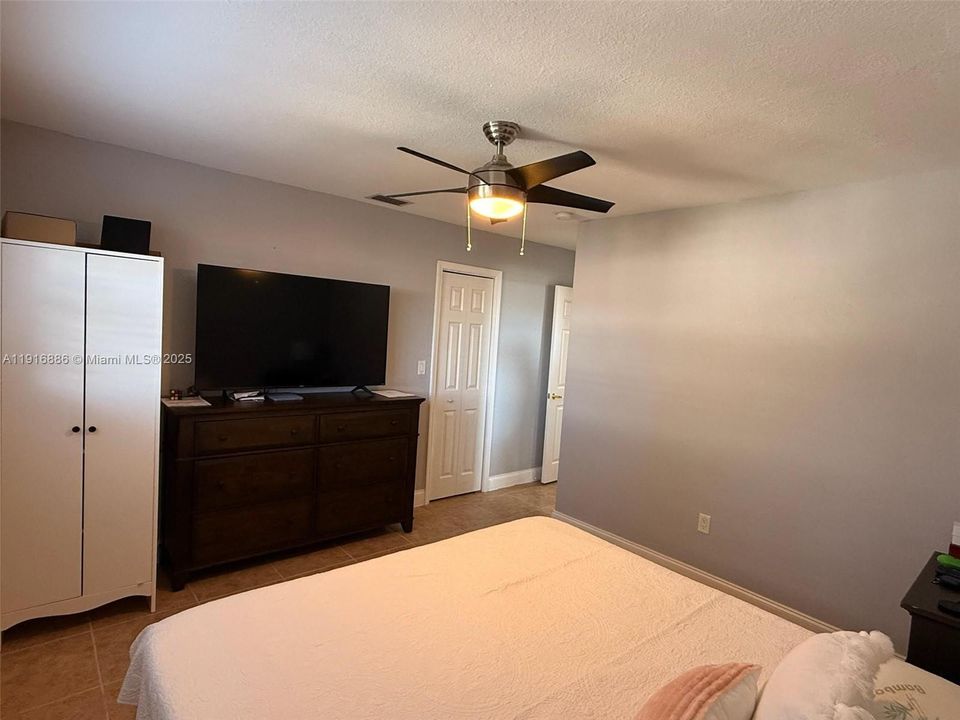 For Rent: $3,300 (4 beds, 2 baths, 2204 Square Feet)