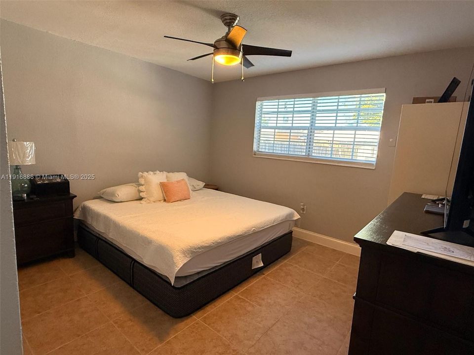 For Rent: $3,300 (4 beds, 2 baths, 2204 Square Feet)