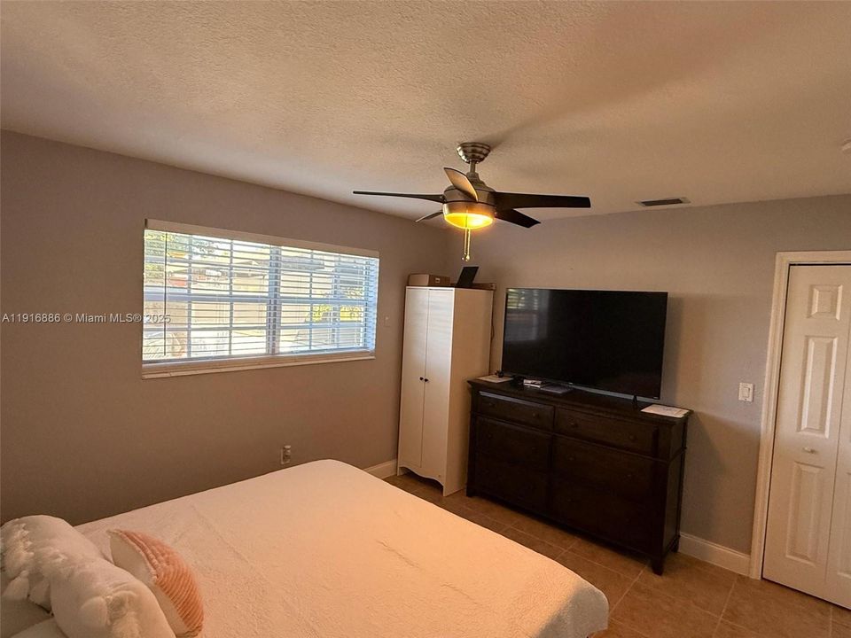 For Rent: $3,300 (4 beds, 2 baths, 2204 Square Feet)