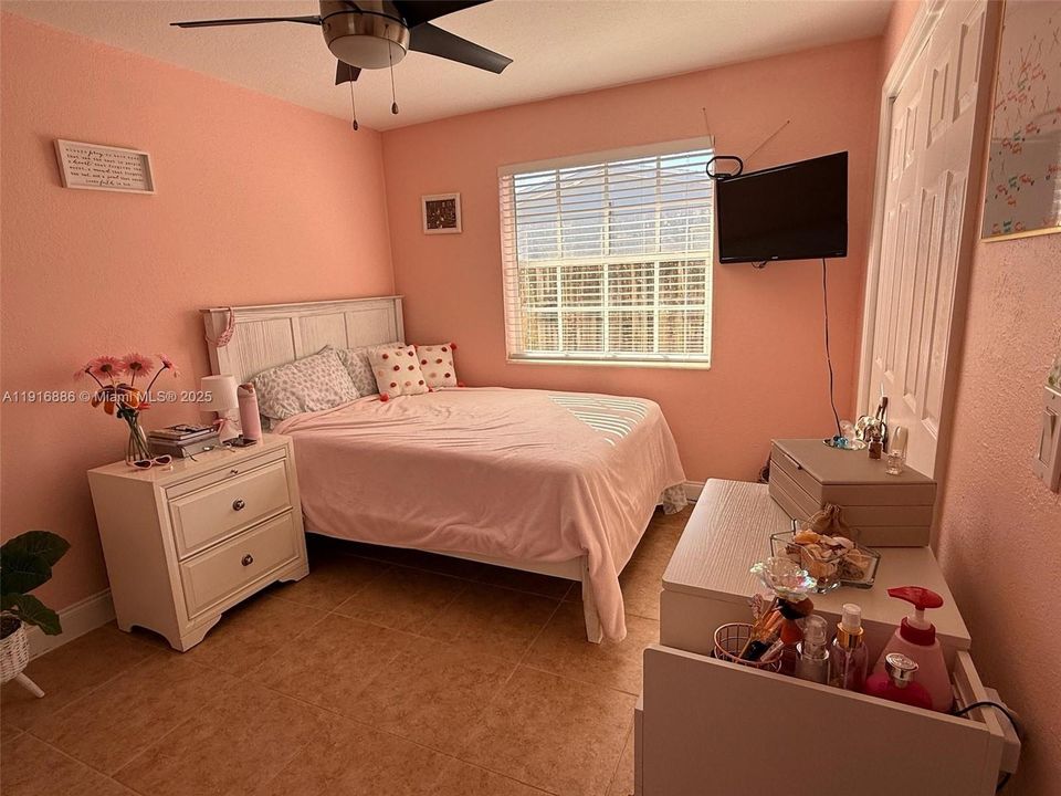 For Rent: $3,300 (4 beds, 2 baths, 2204 Square Feet)