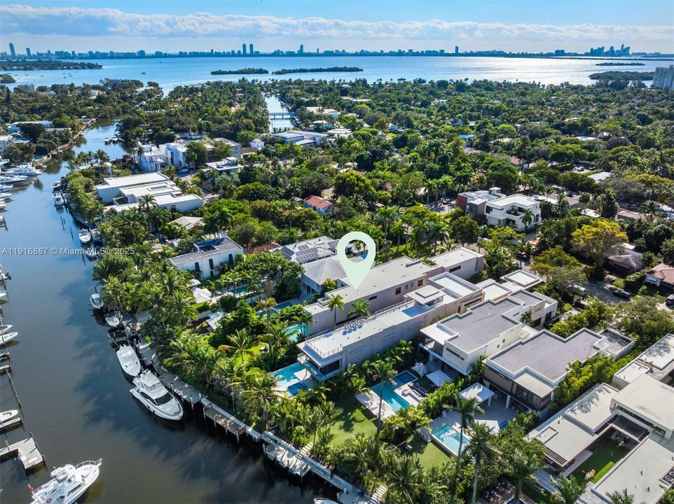 En Venta: $10,995,000 (6 camas, 7 baños, 7065 Pies cuadrados)