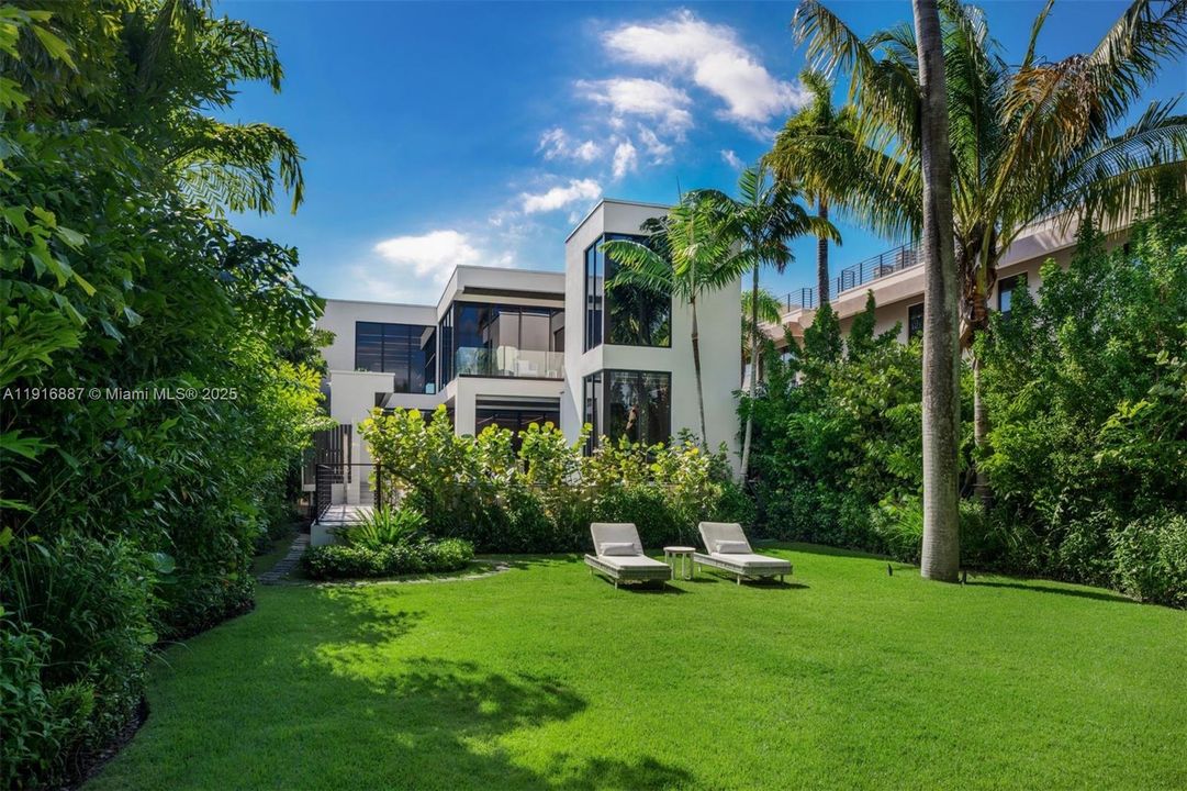 En Venta: $10,995,000 (6 camas, 7 baños, 7065 Pies cuadrados)