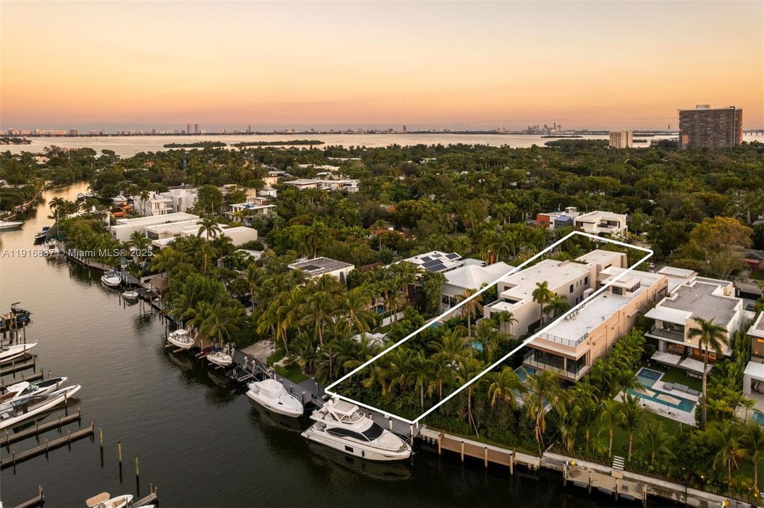 En Venta: $10,995,000 (6 camas, 7 baños, 7065 Pies cuadrados)