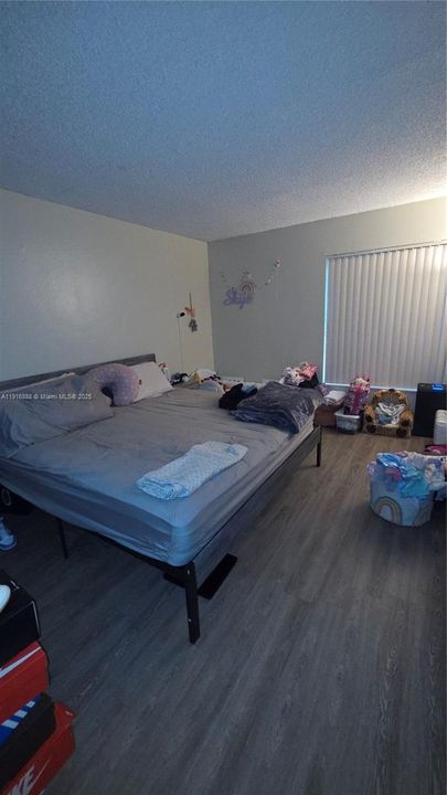 Activo con contrato: $1,750 (1 camas, 1 baños, 810 Pies cuadrados)