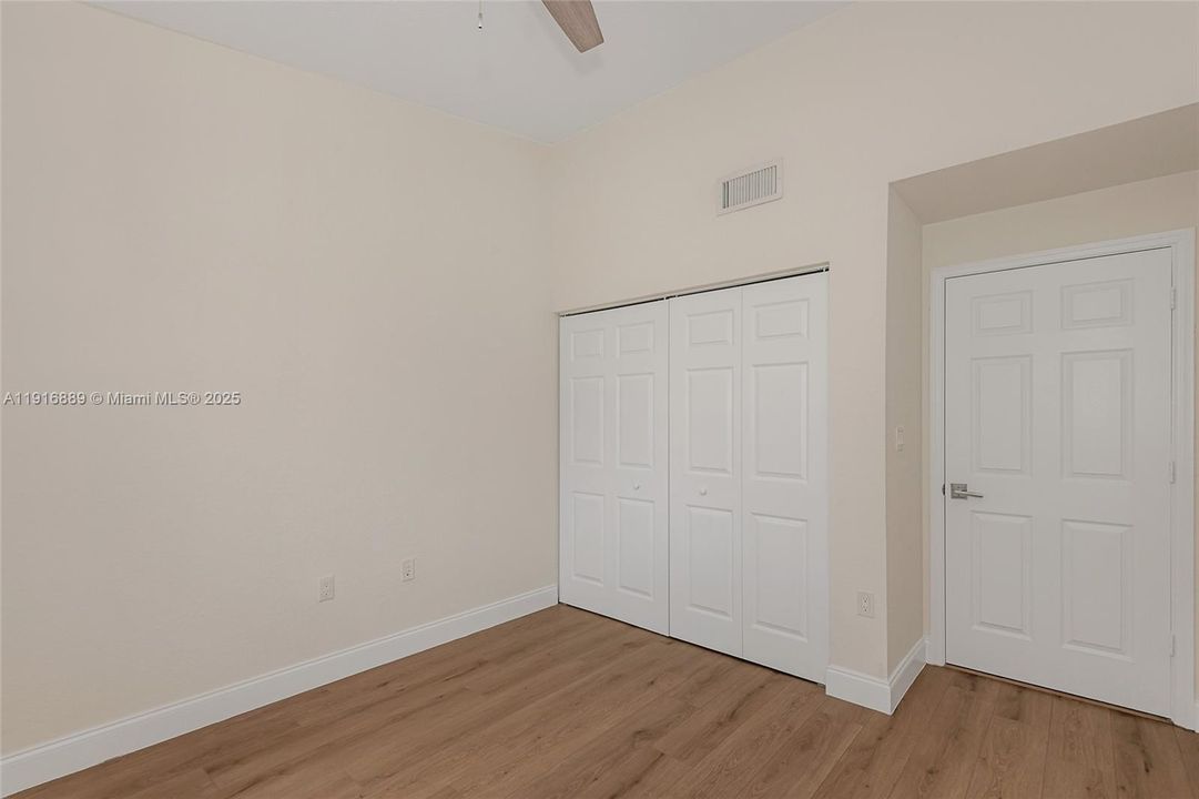 En Renta: $3,295 (3 camas, 2 baños, 1324 Pies cuadrados)