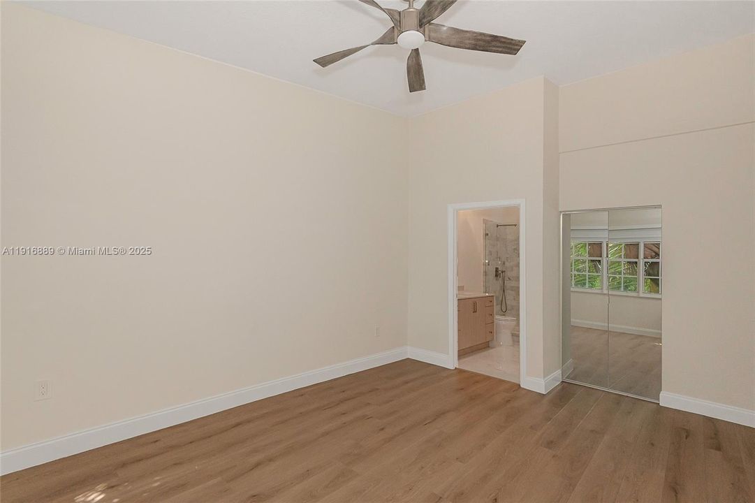 En Renta: $3,295 (3 camas, 2 baños, 1324 Pies cuadrados)