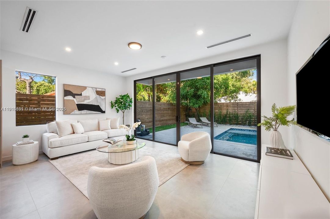 For Sale: $1,595,000 (4 beds, 3 baths, 2400 Square Feet)