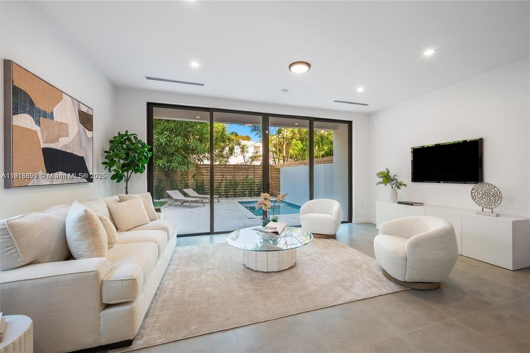 For Sale: $1,595,000 (4 beds, 3 baths, 2400 Square Feet)