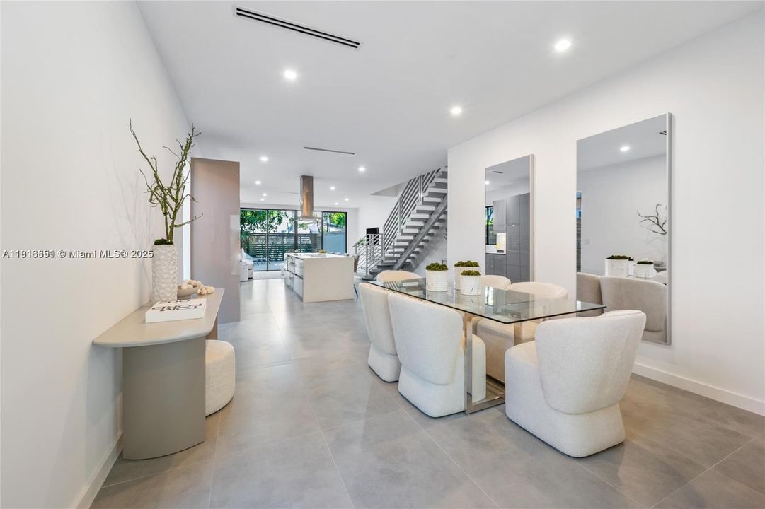 For Sale: $1,595,000 (4 beds, 3 baths, 2400 Square Feet)