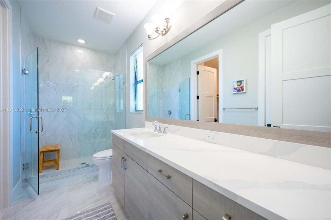 Suite 3 upstairs bathroom with quartz countertop