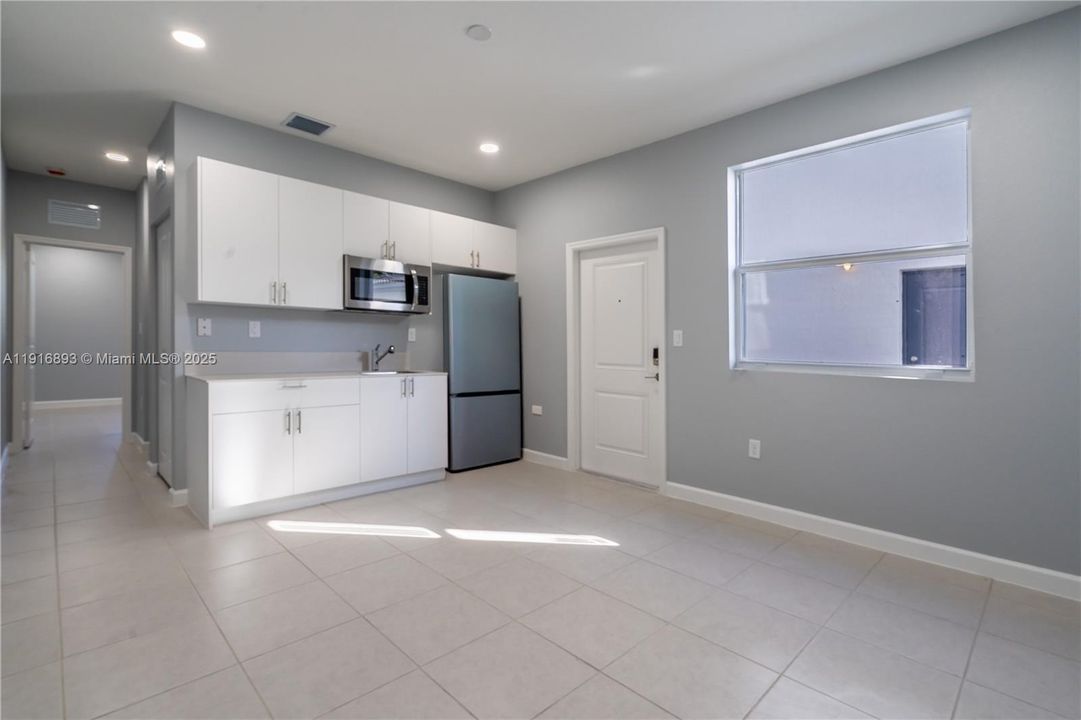 For Rent: $1,800 (1 beds, 1 baths, 0 Square Feet)