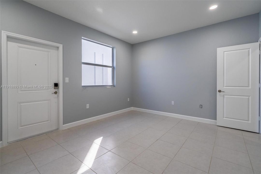 For Rent: $1,800 (1 beds, 1 baths, 0 Square Feet)