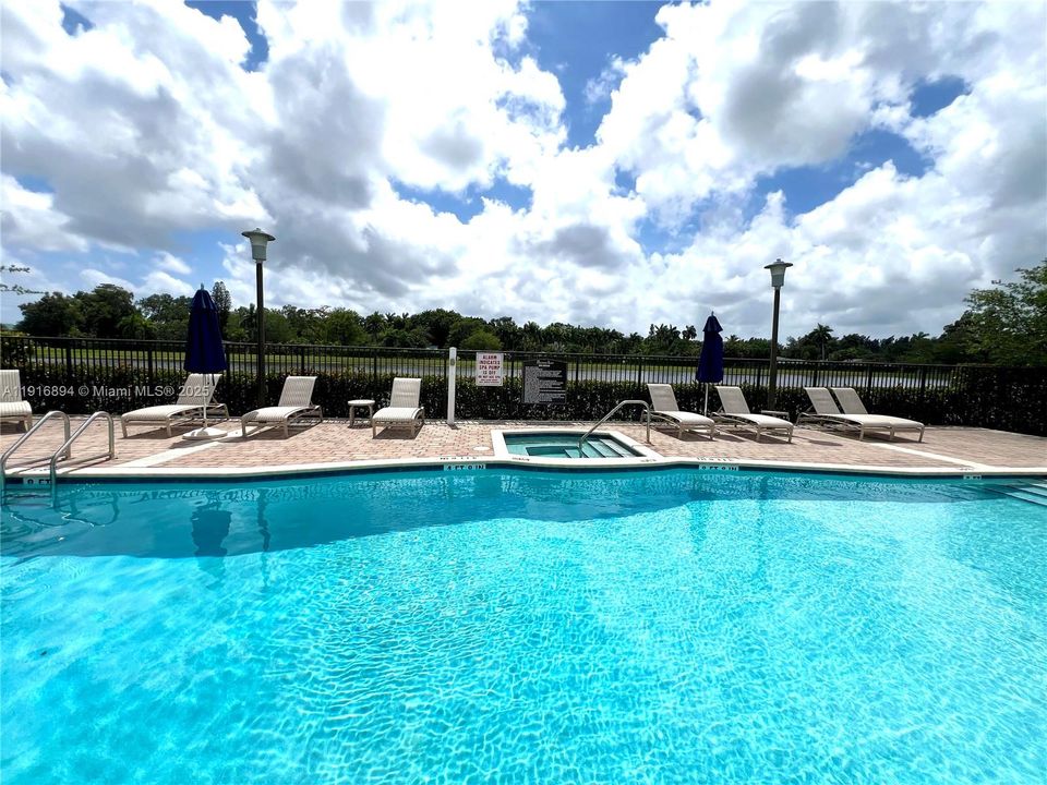 待售: $560,000 (3 贝兹, 2 浴室, 1863 平方英尺)