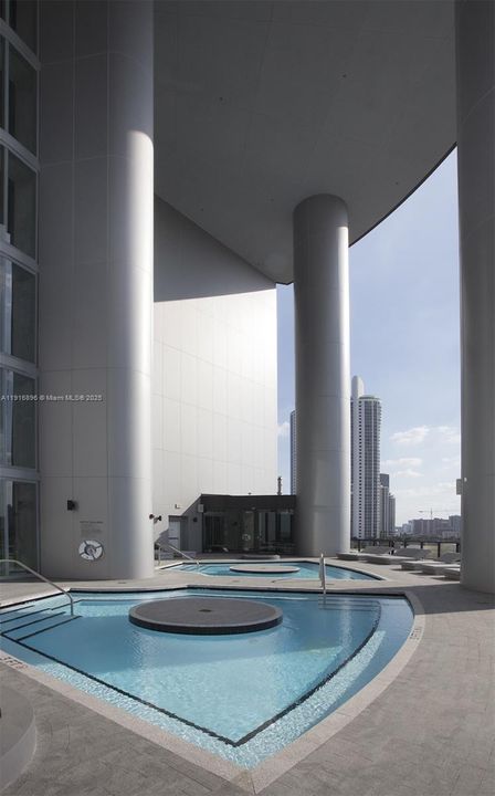 For Sale: $7,950,000 (4 beds, 4 baths, 3555 Square Feet)