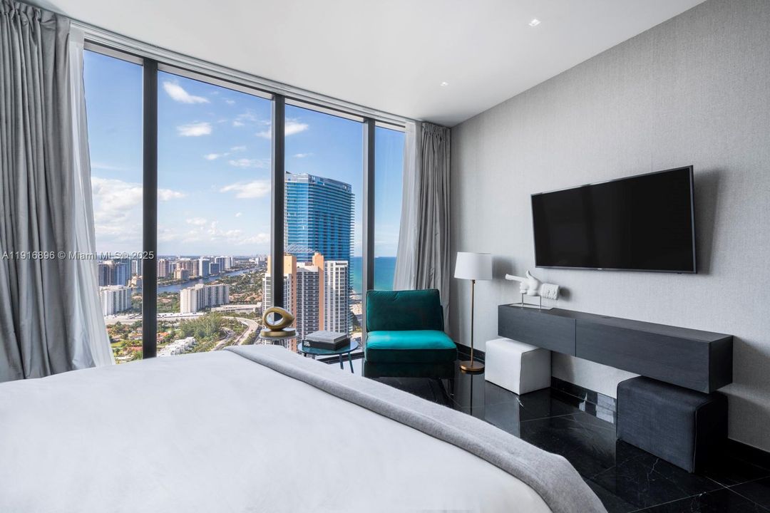 For Sale: $7,950,000 (4 beds, 4 baths, 3555 Square Feet)