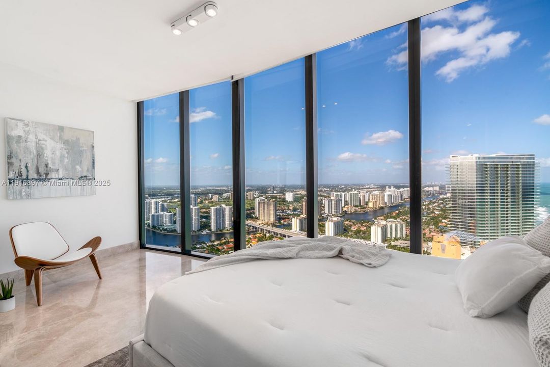 For Sale: $7,950,000 (3 beds, 4 baths, 3555 Square Feet)