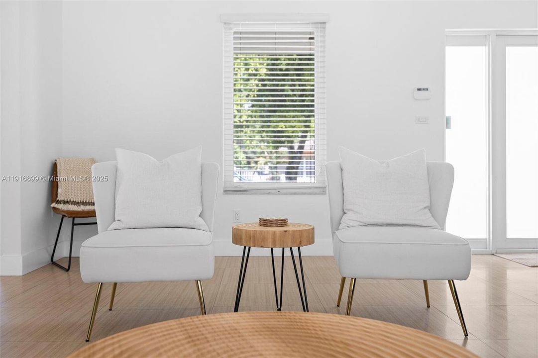 For Sale: $1,475,000 (3 beds, 2 baths, 1654 Square Feet)