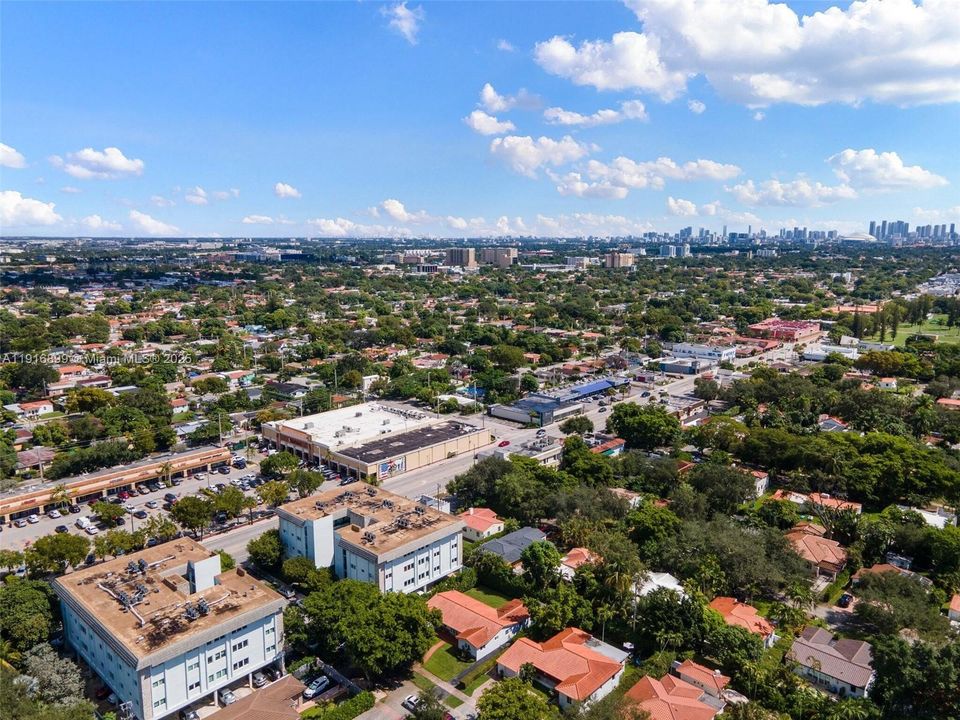 For Sale: $1,475,000 (3 beds, 2 baths, 1654 Square Feet)