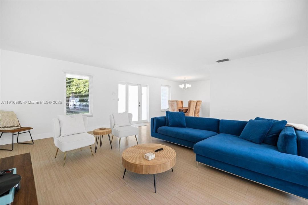 For Sale: $1,475,000 (3 beds, 2 baths, 1654 Square Feet)