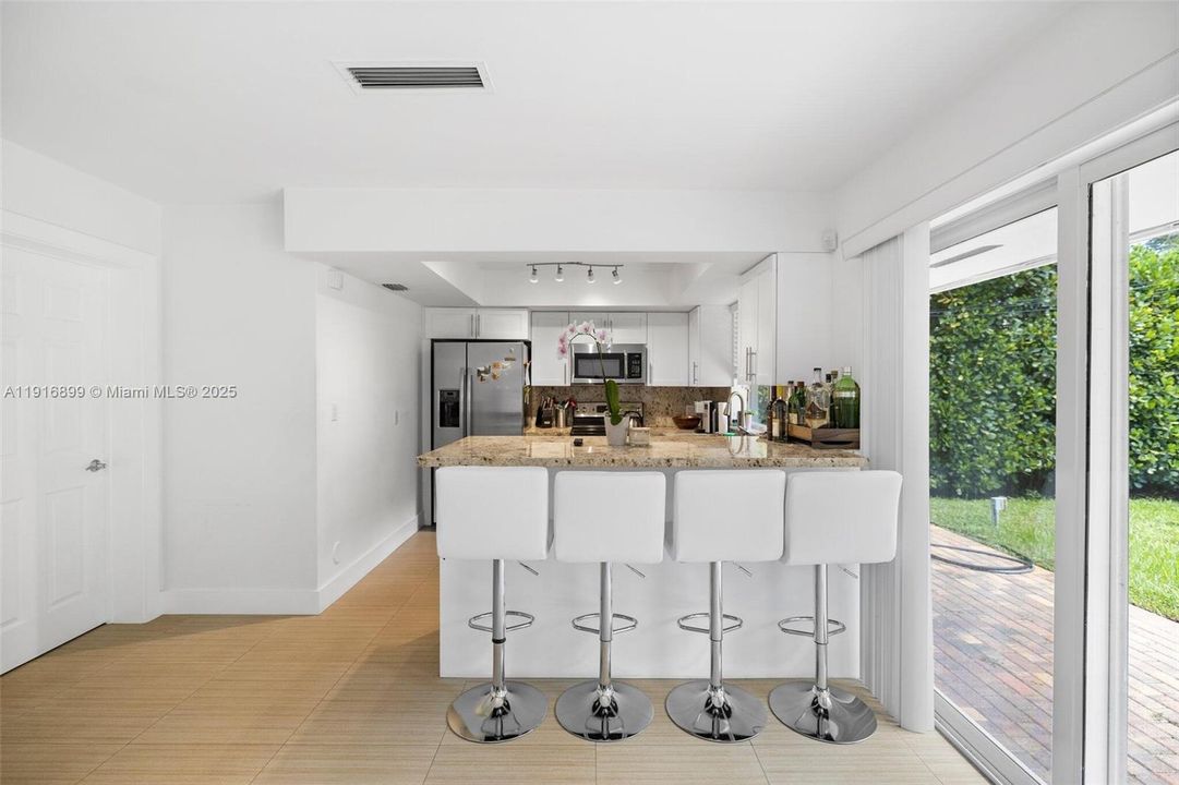 For Sale: $1,475,000 (3 beds, 2 baths, 1654 Square Feet)