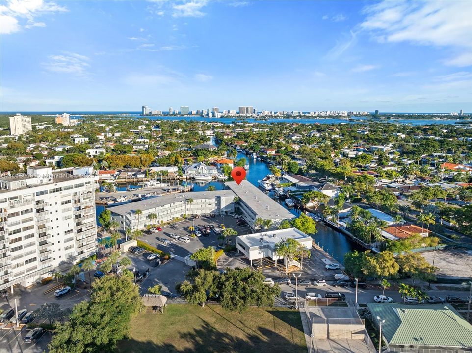 待售: $245,000 (1 贝兹, 1 浴室, 709 平方英尺)